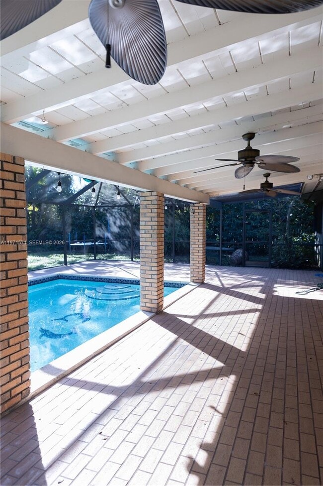 Building Photo - 13125 SW 83rd Ave