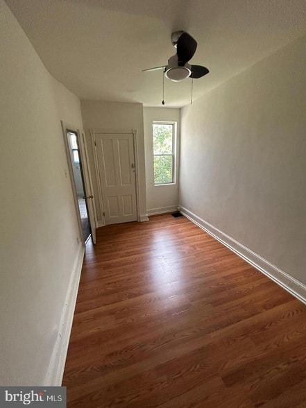 Building Photo - 2637 Latona St