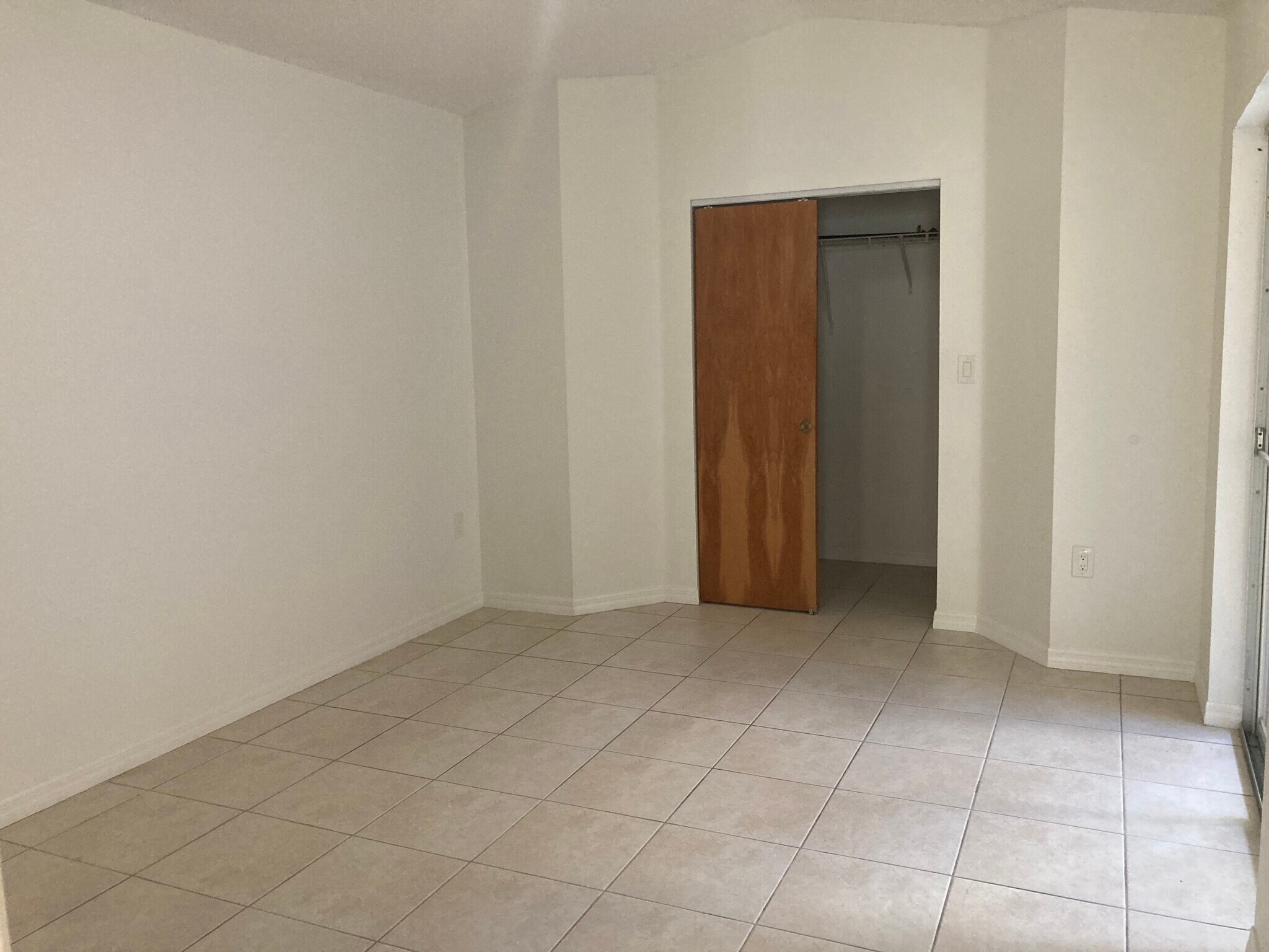 Building Photo - 11540 SW 148th Ct