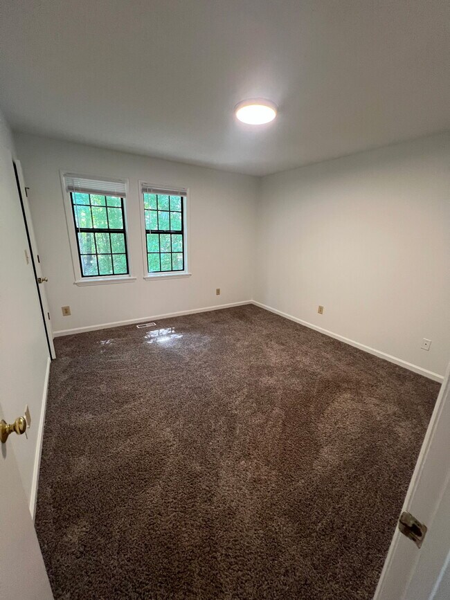 Building Photo - 2805 Ferret Ct