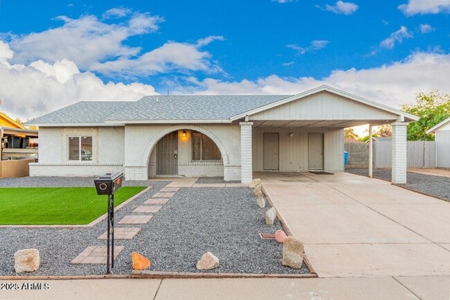 Primary Photo - 3551 E Campo Bello Dr