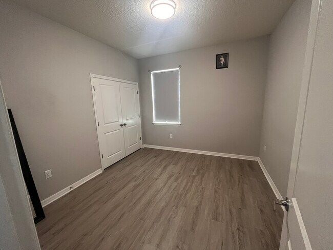 Building Photo - 32848 Sand Creek Dr