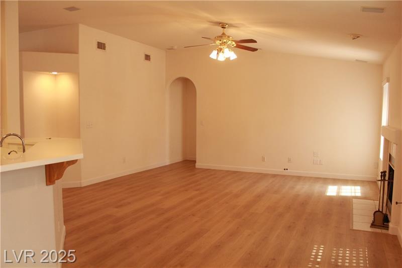 Building Photo - 5444 Desert Paradise Dr