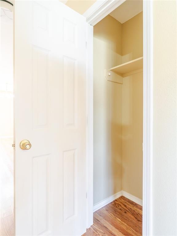 Building Photo - 12 Holly Dr