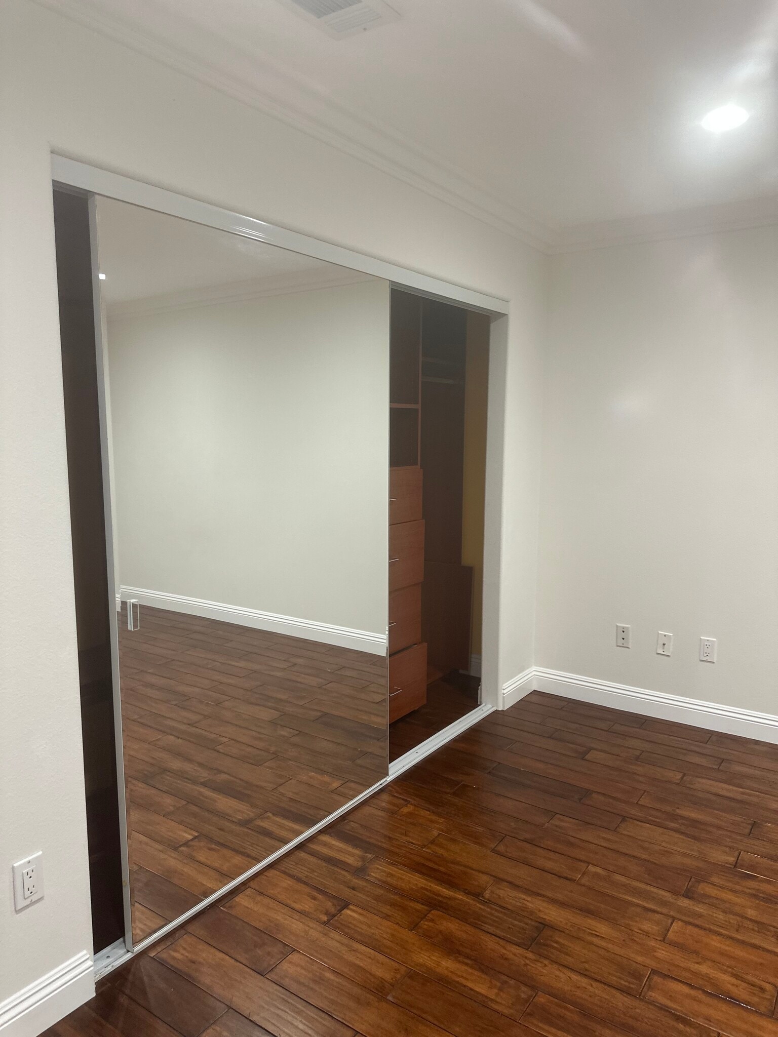 Building Photo - 2820 W 154th St