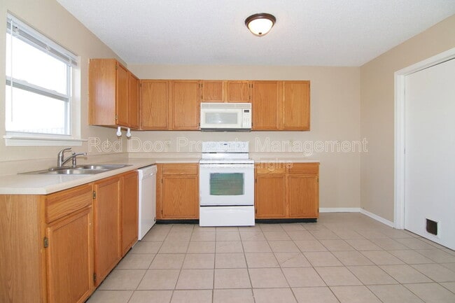 Building Photo - 76 Snowflake Cir