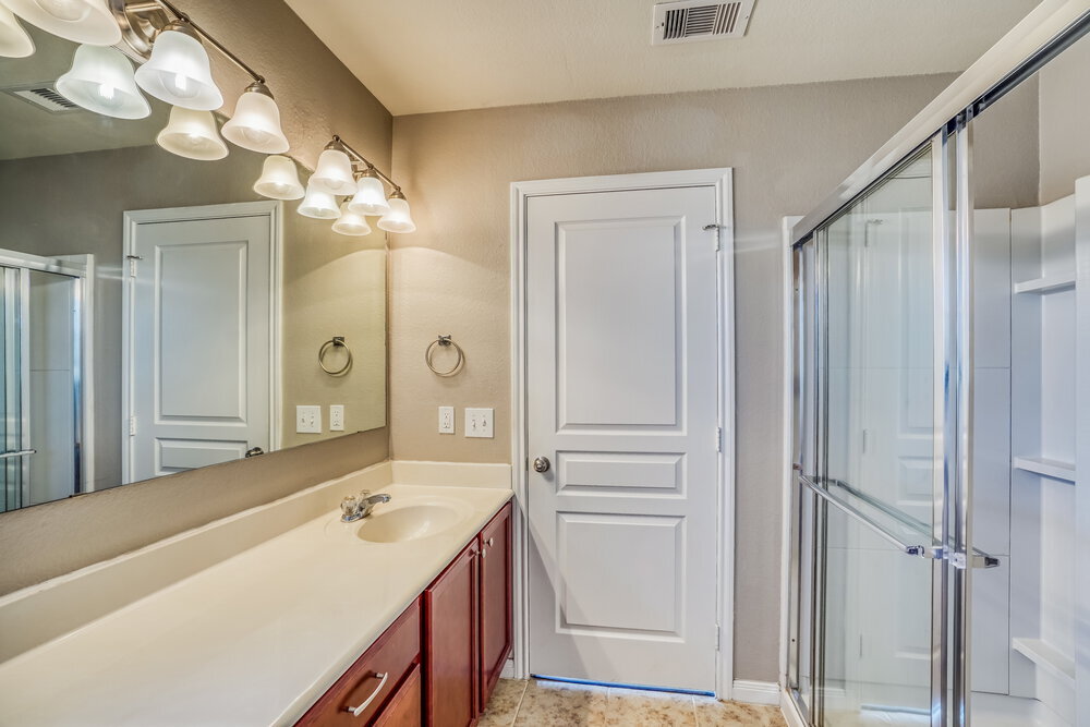 Building Photo - 6450 Dayridge Ln