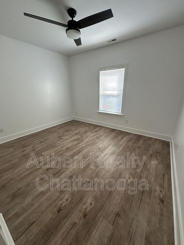 Building Photo - 1242 Browns Ferry Rd