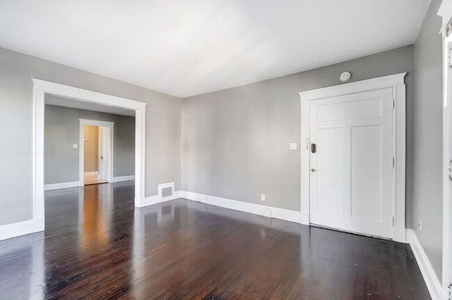 Building Photo - 3636 Besuden Ct