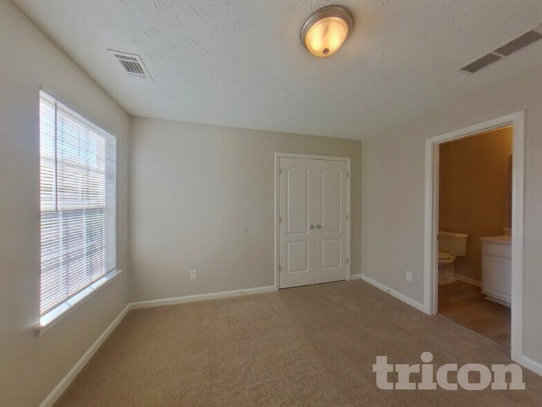 Building Photo - 4435 Grove Lake Ct