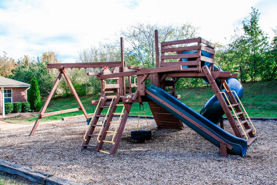 Hallmark Apartments 600 Hallmark Dr Columbia TN 38401 Apartment Finder