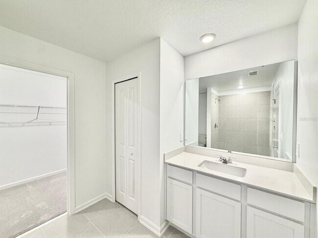 Building Photo - 2134 Chris Dr