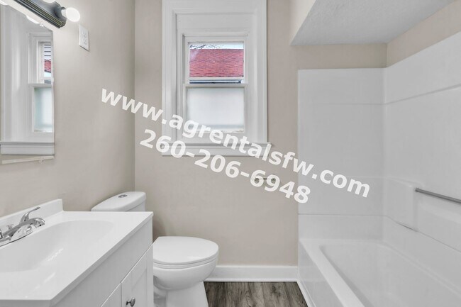 Building Photo - 1235 Huestis Ave