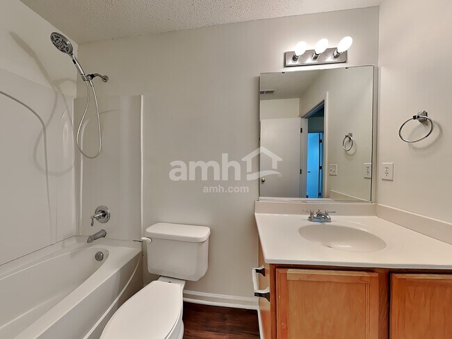 Building Photo - 808 Topsail Dr