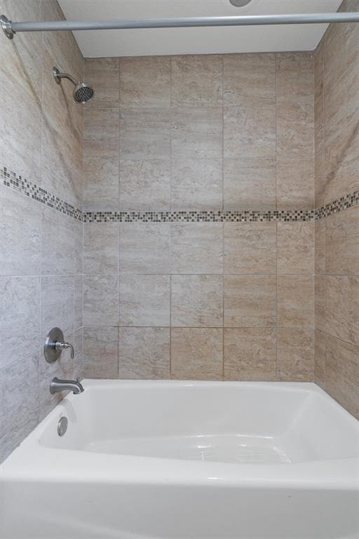 Building Photo - 8917 Villa Norte Dr