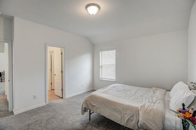 Building Photo - 308 Monteforte Rd