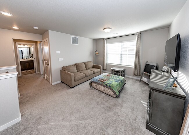Building Photo - 7877 Buffalo Horn Dr