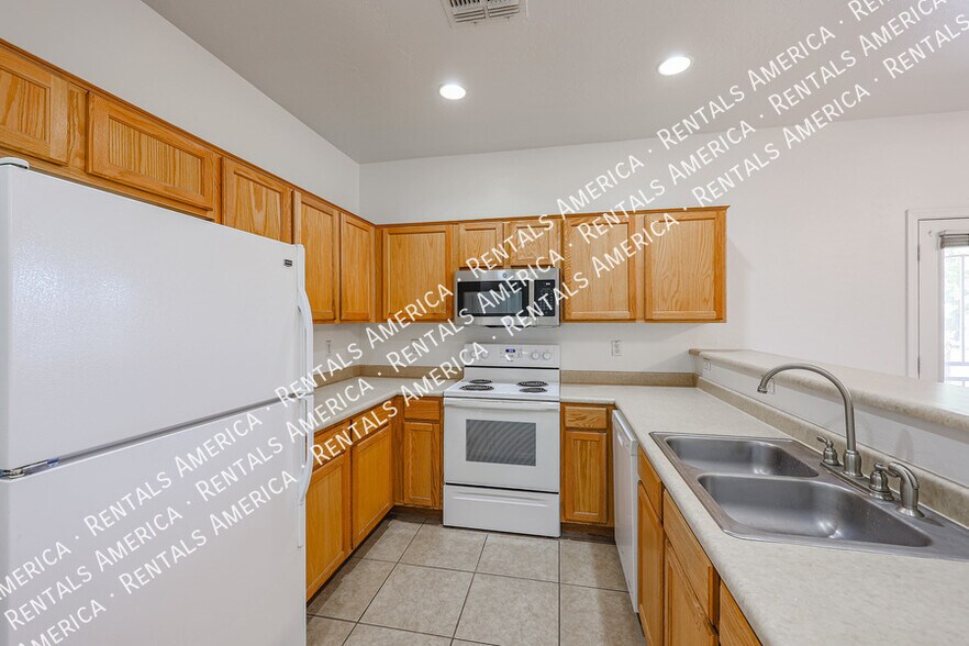 Building Photo - 6837 N 81st Dr