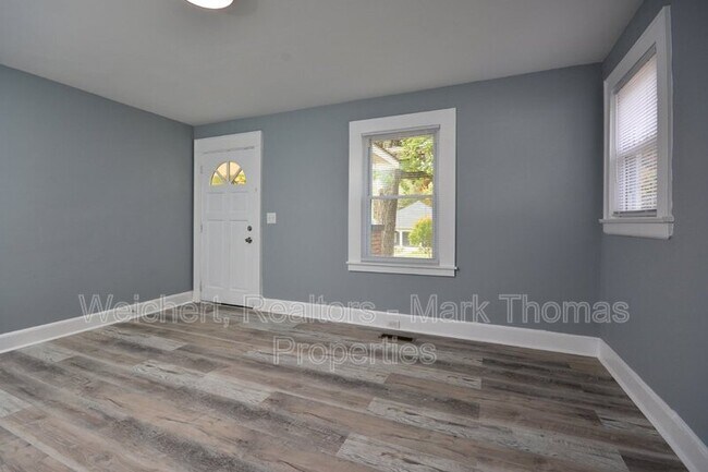 Building Photo - 216 N Guthrie Ave