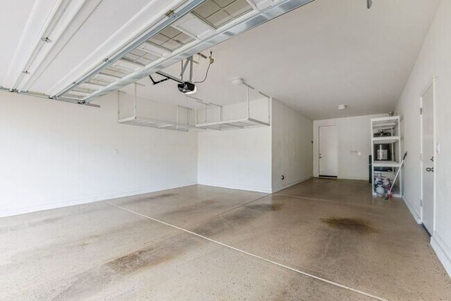 Building Photo - Beautiful Gilbert home located in the desirable Windhaven community!