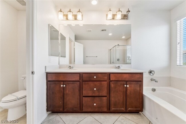 Building Photo - 5371 Boschetto St