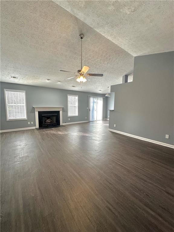 Building Photo - 4885 Streamside Dr