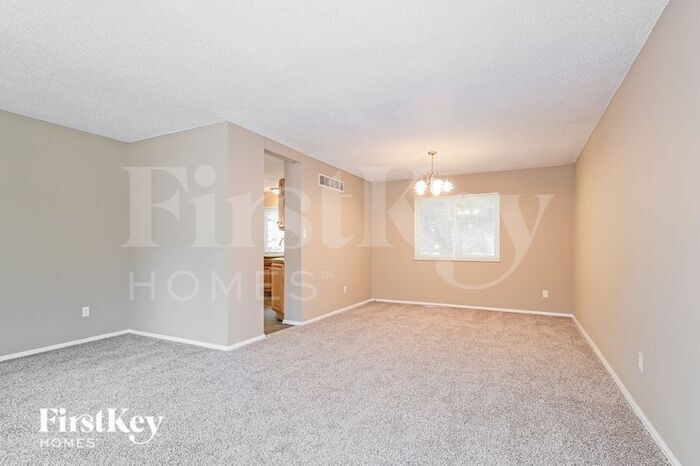 Building Photo - 6821 Chilham Dr