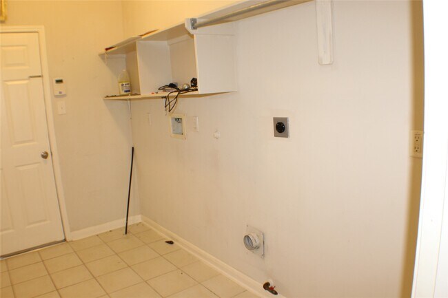 Building Photo - 12231 Ashford Park Dr