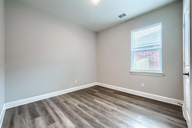 Building Photo - 909 Emerson Dr