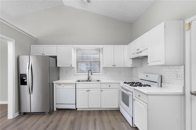 Building Photo - 2110 Racquet Club Cir NW