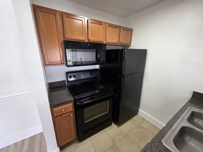 Building Photo - One Bed - One Bath - Water Front - First F...