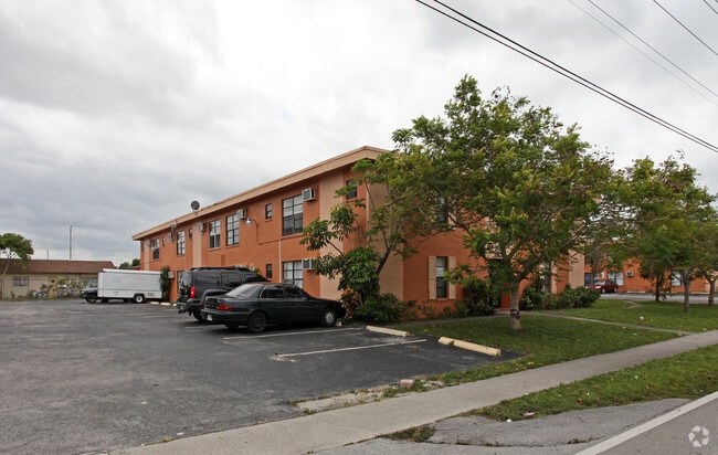Building Photo - Bel Kay North Apartments