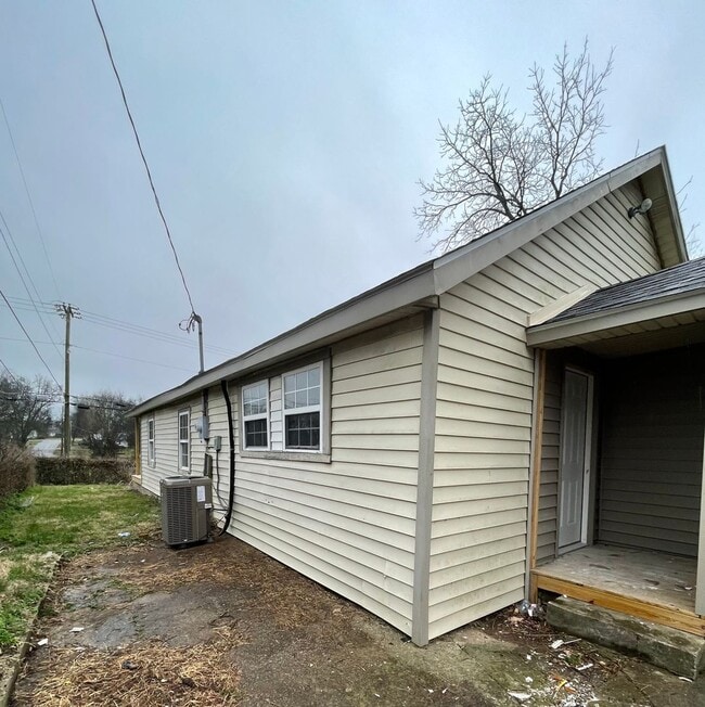 Building Photo - Newly Remodeled 3 Bedroom, 1 bath Home