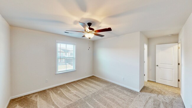Building Photo - 1246 Ainslie Pl Rd