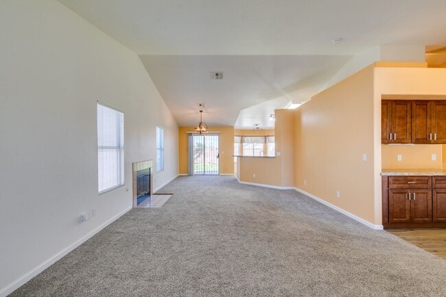 Building Photo - Updated Mediterranean-Style Home with Priv...