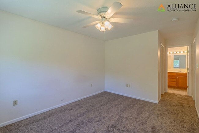 Building Photo - East side of Manhattan!