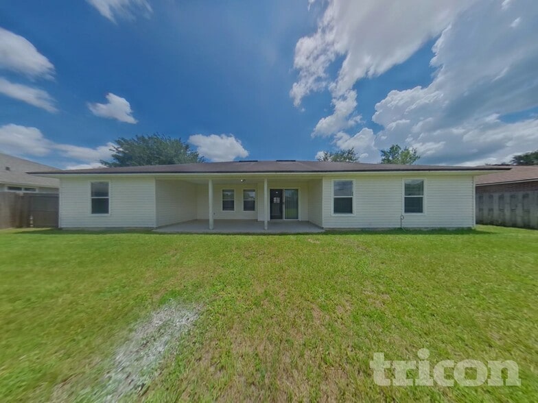 Building Photo - 6896 Kettle Creek Dr