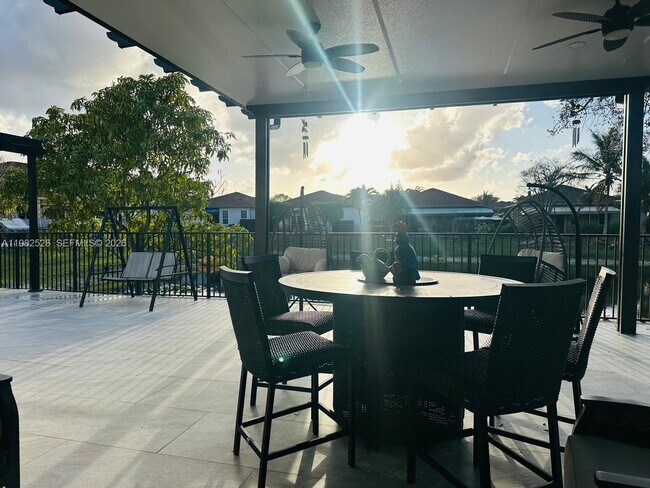 Building Photo - 3482 SW 152nd Pl