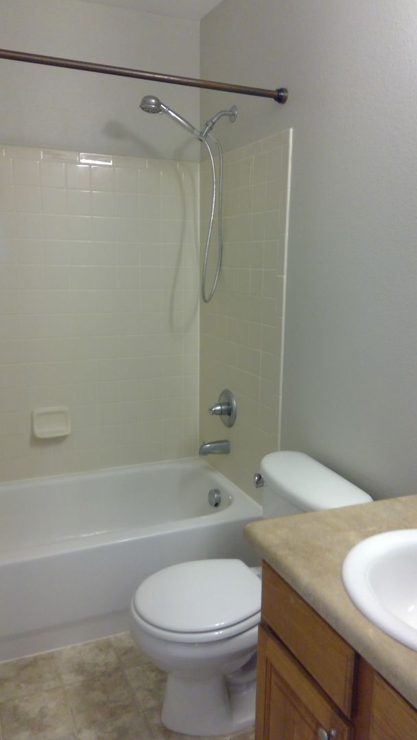 Building Photo - Single family 4 bed 3 bath for rent