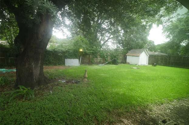 Building Photo - 12314 Plumpoint Dr