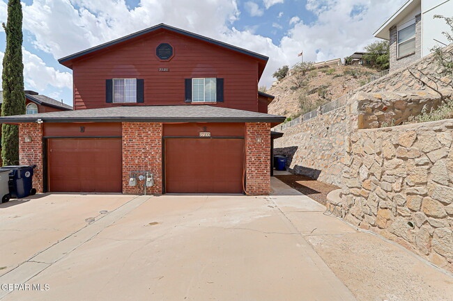 Building Photo - 7235 Royal Arms Dr