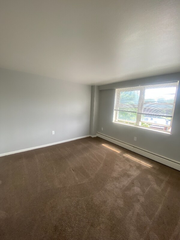 Building Photo - 30 Gillett St