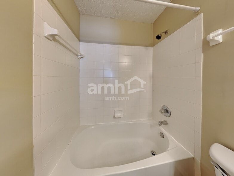 Building Photo - 191 Stonemast Loop