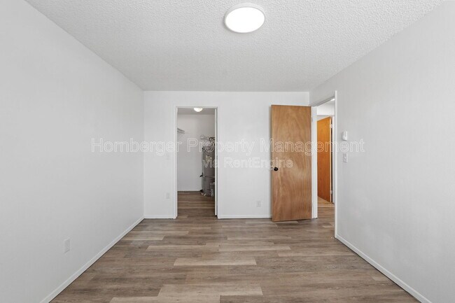 Building Photo - 2807 E Boone Ave