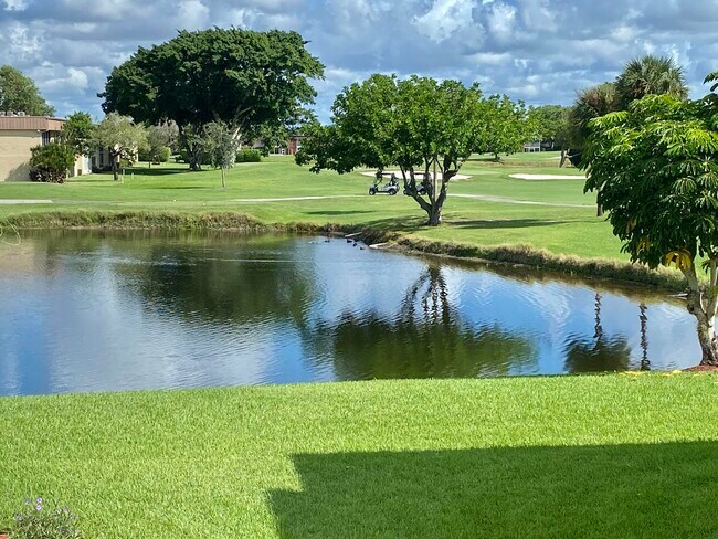 Building Photo - 177 Flanders C