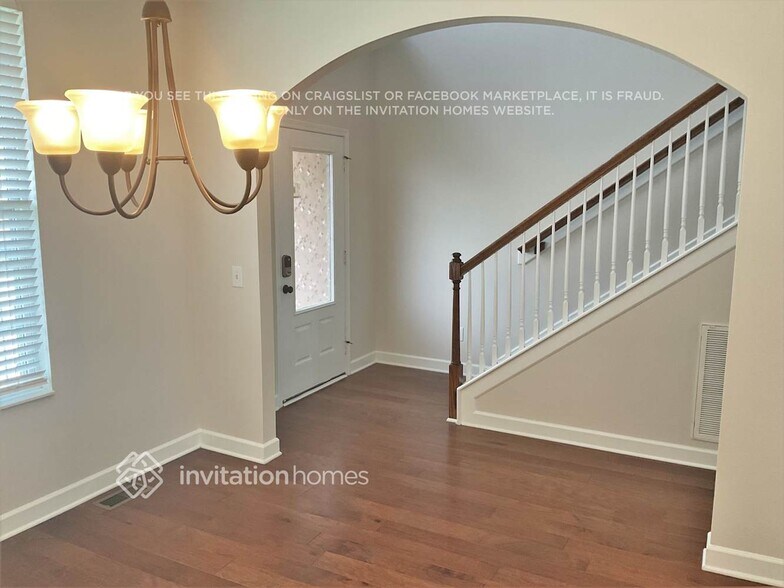 Building Photo - 618 Masters Way