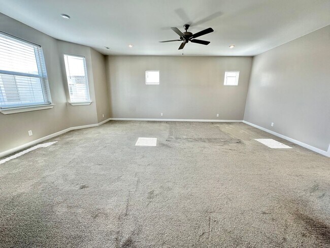 Building Photo - 797 Red Marble Ln