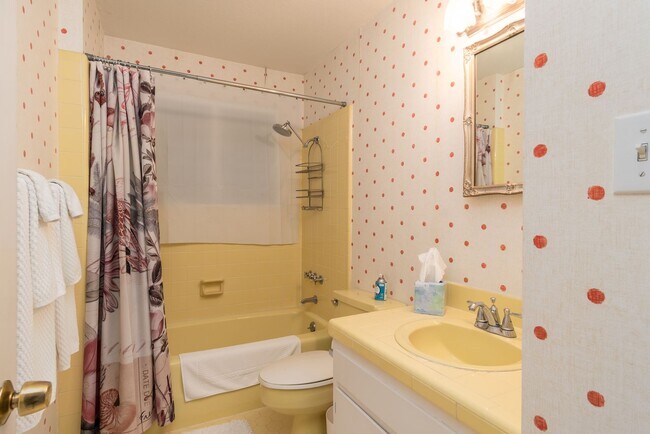 Building Photo - Waterfront Property