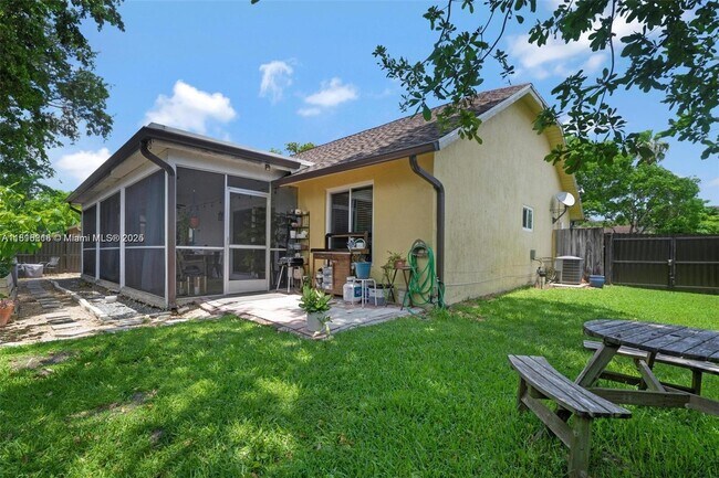 Building Photo - 301 NW 78th Ave