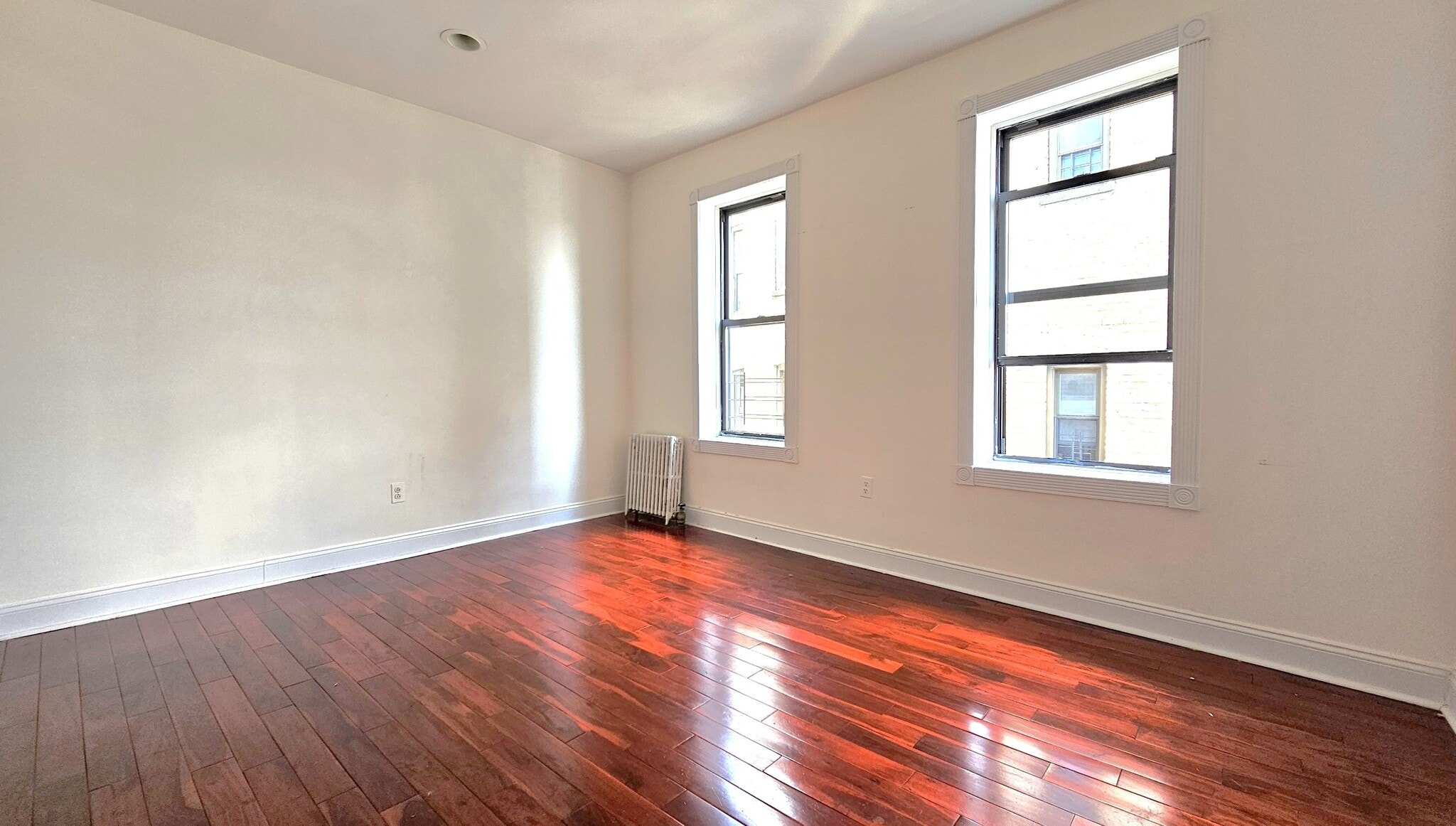 Building Photo - 20 Magaw Pl